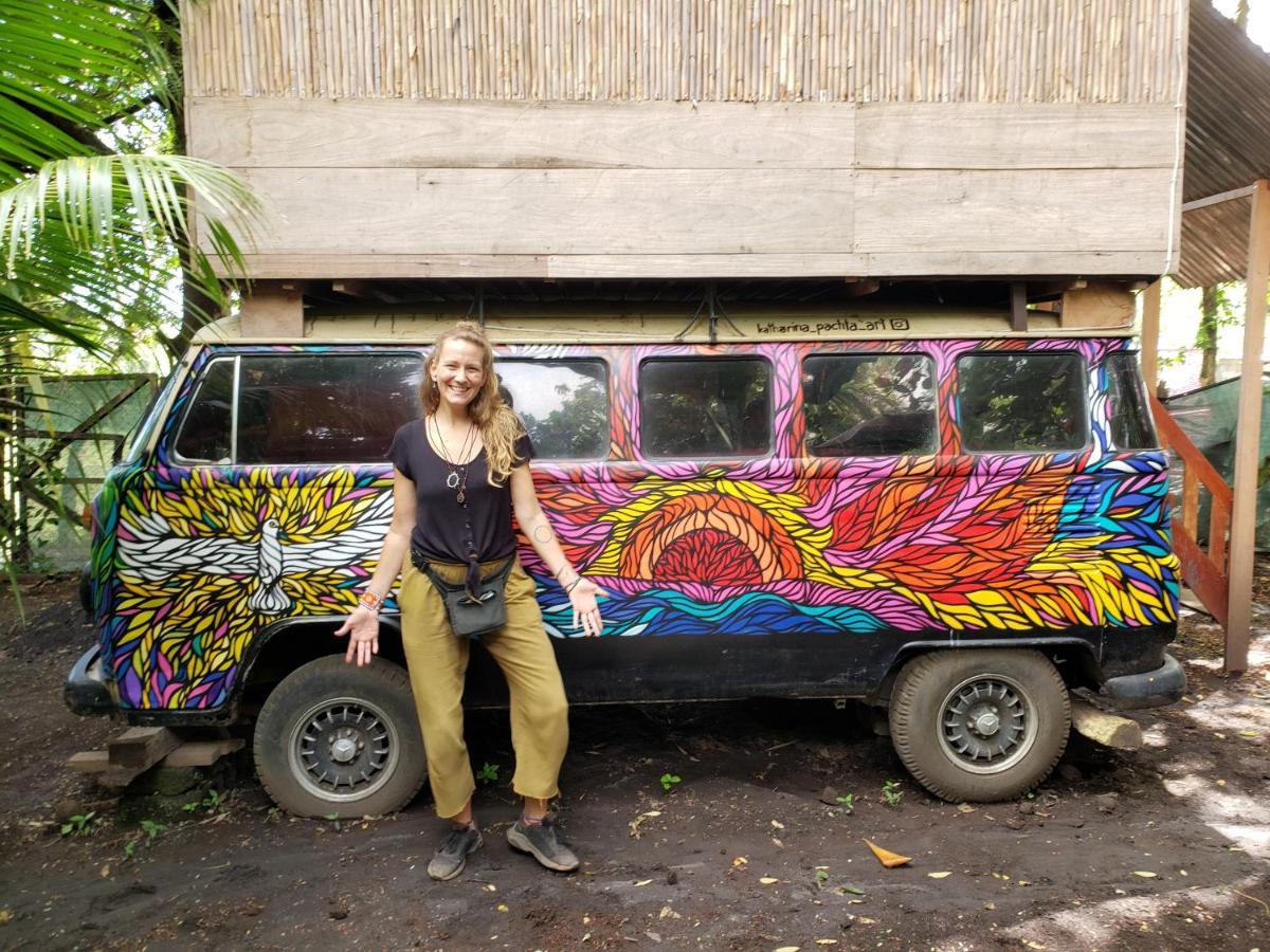 Rainbow Caravan Hostel Las Pilas Buitenkant foto