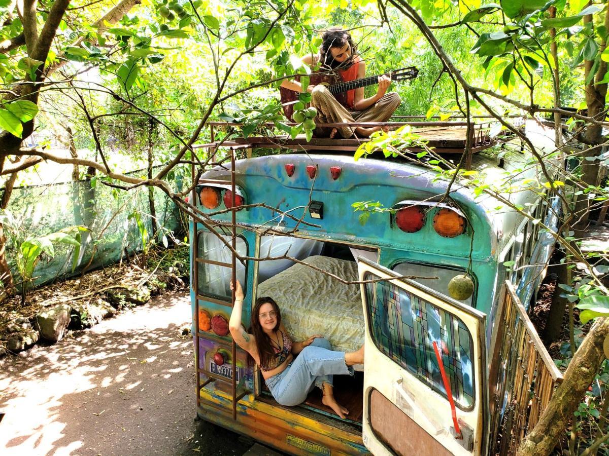 Rainbow Caravan Hostel Las Pilas Buitenkant foto