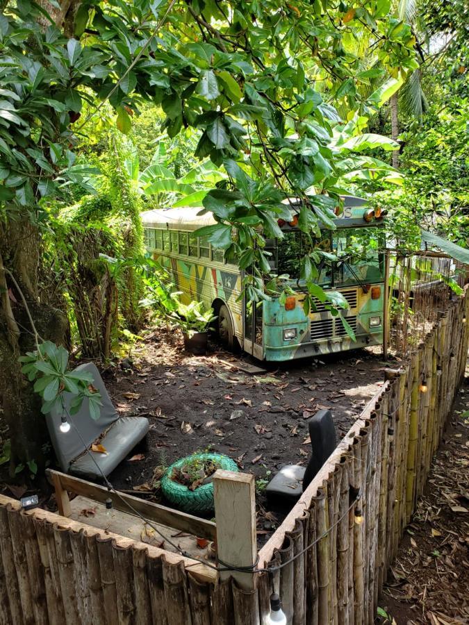 Rainbow Caravan Hostel Las Pilas Buitenkant foto